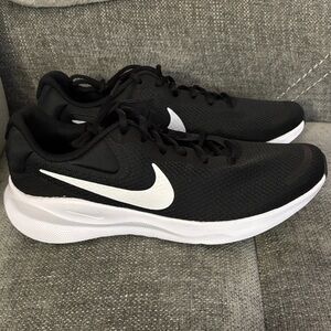 Nike Revolution 7 Men’s Running Shoes - Black/White